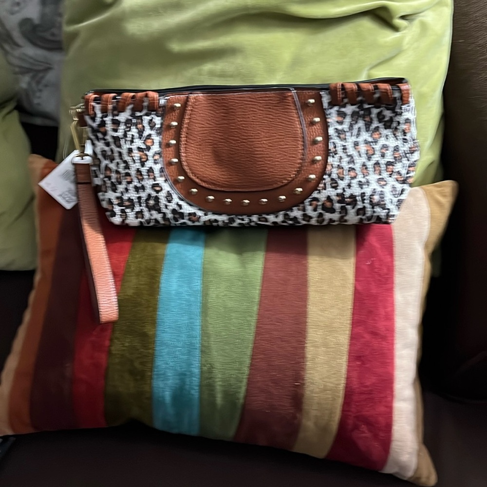 Cato Animal Print Wristlet